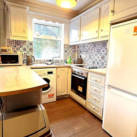 Apartment In The Heart Of The Action *